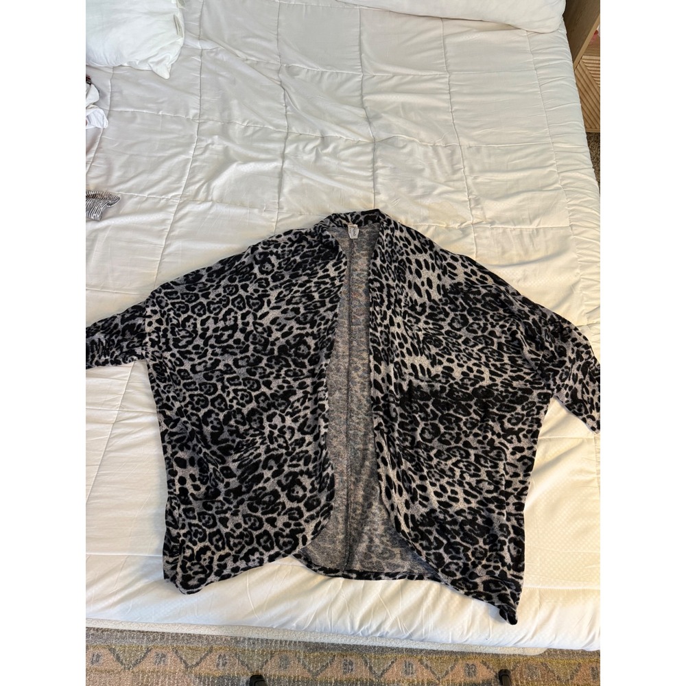 Crépas‎ Leopard Print Open Front Cardigan Sweater Women Made in USA Soft Knit